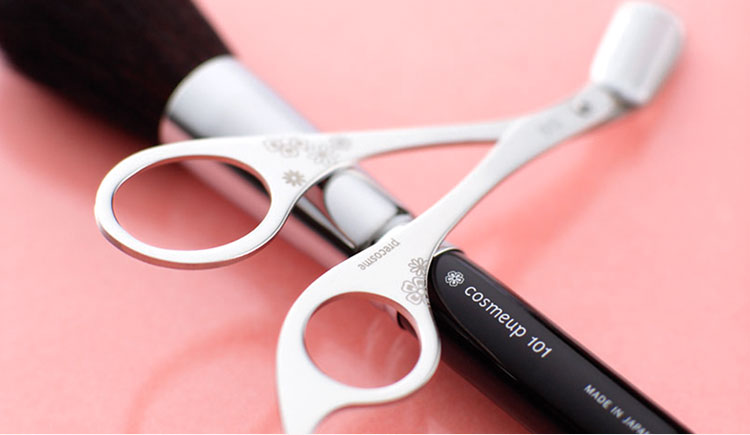 必一运动bsport体育 美妆用品喷雾怎么用的